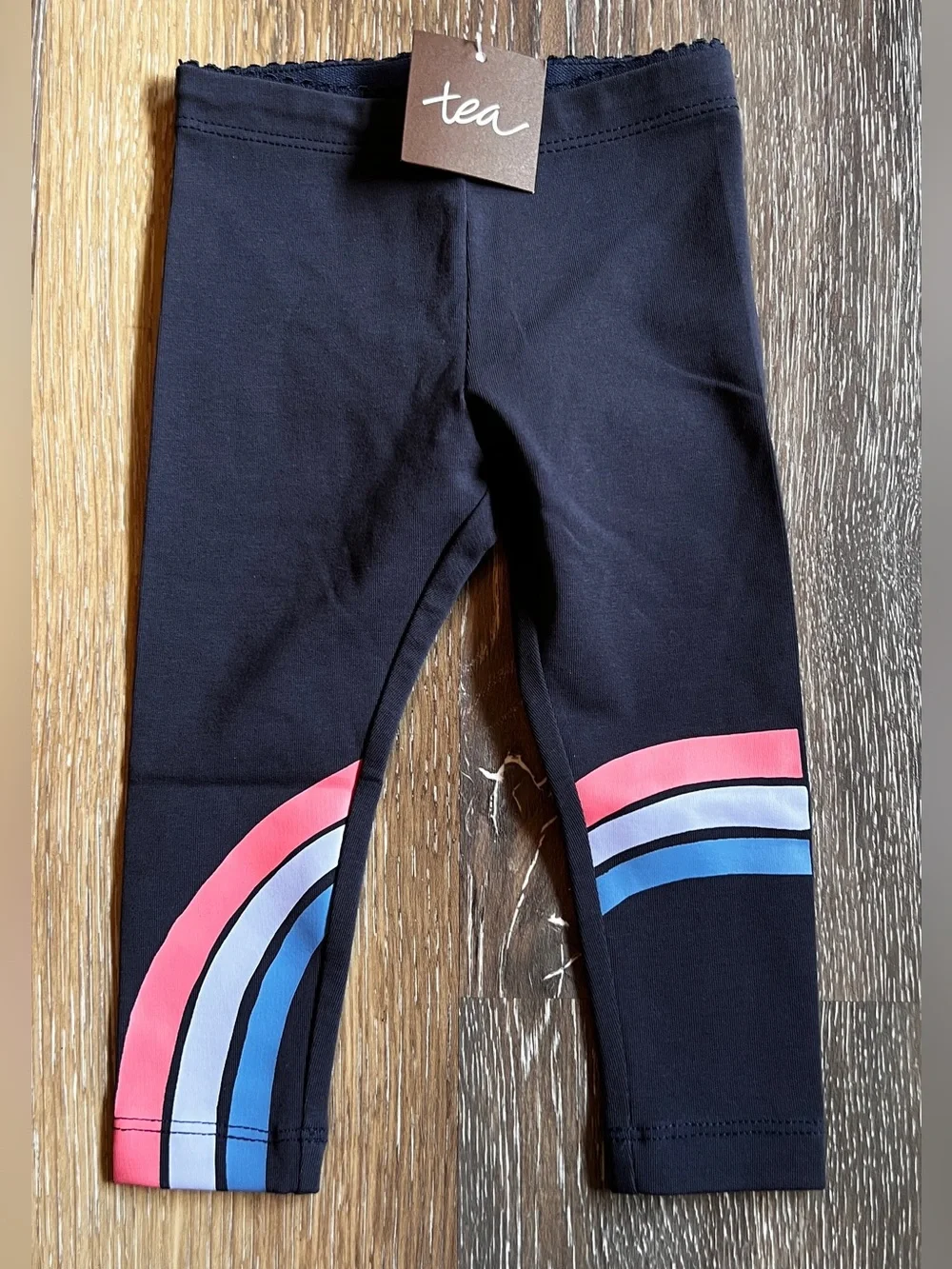 💙🩷NWT TEA COLLECTION RAINBOW GRAPHIC INSPIRED STRETCHY LEGGING🩷💙